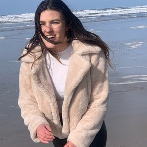 Meet your Posher, Mckenna